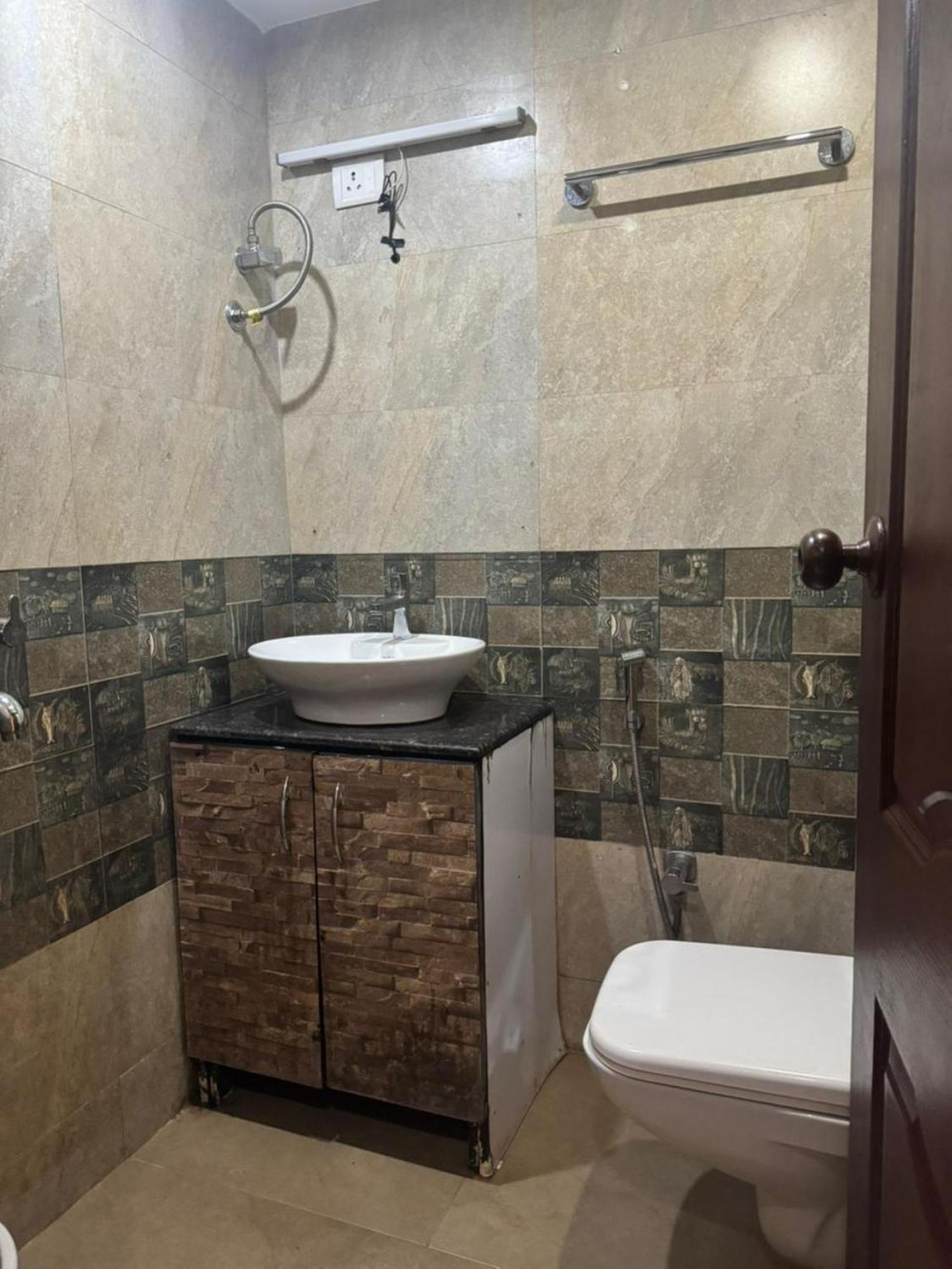 Vihaan Inn Guest House Calangute Zewnętrze zdjęcie